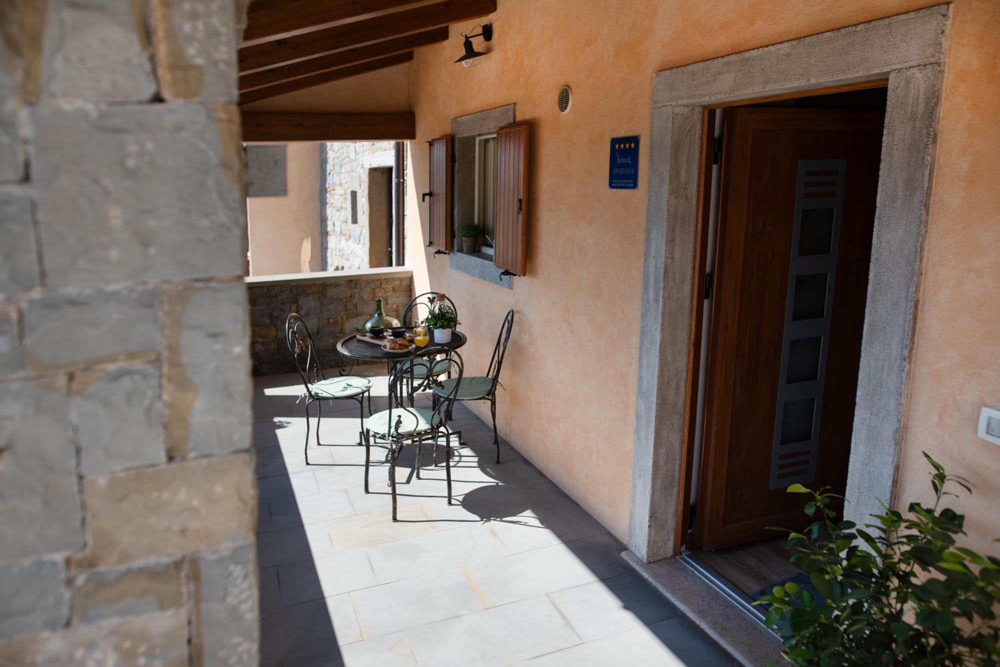 Truffle House Karlic Lägenhet Buzet Exteriör bild